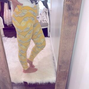 Lularoe one size flip cell phones yellow leggings